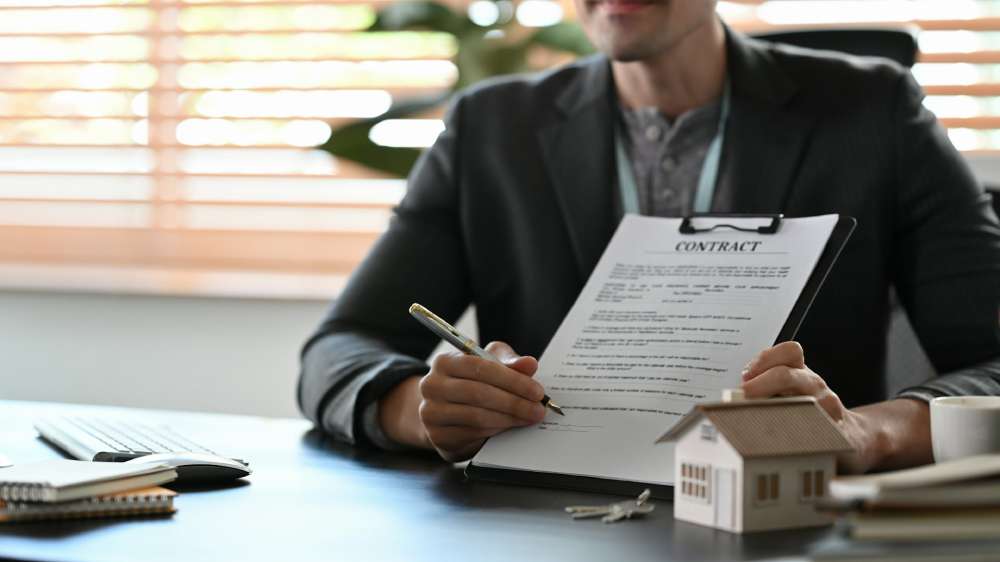 How Real Estate Law Influences Property Transactions: Key Insights and Tips