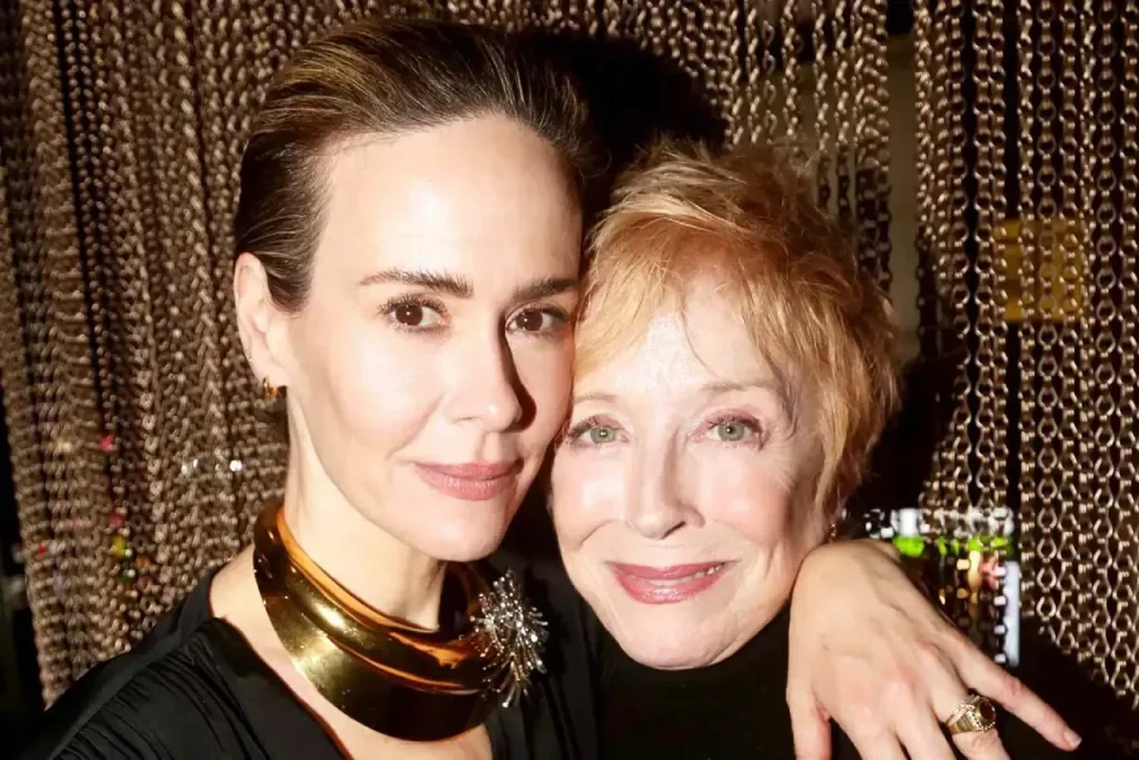 Sarah Paulson and Holland Taylor age gap